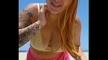 Preview 4 of Indian Sexyvideo - Arrumei um amante que trabalha na praia e agora eu vou na praia quase pelada s&oacute_ pra deixar ele de pau duro