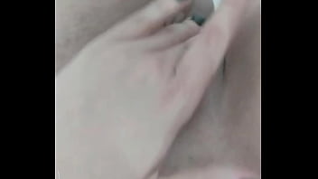 Preview 3 of Synne Loun Asxxx - Me masturbando e mijando