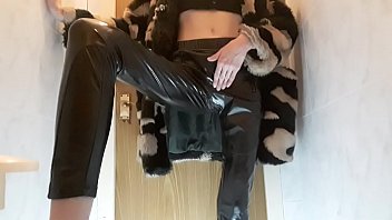Preview 1 of Mom And Boyxxxvideo - Quik masturbation of Tracy at friend&#039_s toilet during home party.