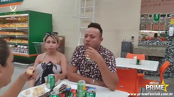 Preview 1 of 3d Porn Video - Bukakke Mirella Mansur Na Praia de Abric&oacute_ Levando Porra a Galera vai a Loucura completo No Red !!!