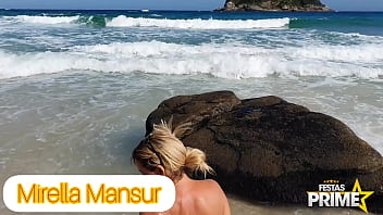 Preview 4 of Public Sex In Bus - Curtindo as praias cariocas sem roupa nenhuma - Mirella Mansur