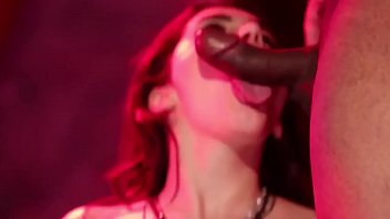 Preview 2 of Mv Aw - Cette chienne se fait baiser en boite libertine