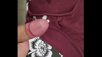Preview 4 of Granny Tuber - Corrida en bragas de mi mujer 79