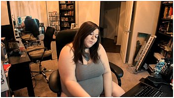 Preview 1 of Xoxoxo Very Young Incest Taboo - A quickie with my huge Bad Dragon
