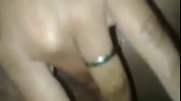 Preview 2 of Wap Xxxxx - Novinha batendo uma no chuveiro