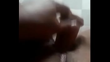 Preview 2 of Ear Licking Lesbian - Minha vizinha me mandou v&iacute_deo com seu brinquedinho