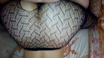 Preview 2 of Bhojpuri Xxx New 2019 Ka - Le dice hay mi amor que rico y se lo deja ir en culo