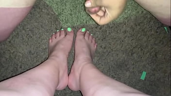 Preview 3 of Bigg Ass Arab Sex - I cum all over my GF pretty feet and toes.