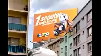 Preview 2 of Wwwxxx Mam Com - Marselo motoqueiro fudendo na moto