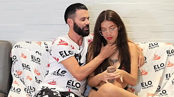 Preview 3 of Gujarati Mom And Son - Gemma Leone pasa por el cuarto picante