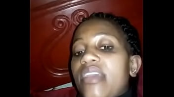 Preview 2 of Aunty And Black - Mrembo kwa phone