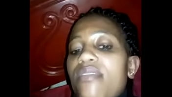Preview 3 of Aunty And Black - Mrembo kwa phone