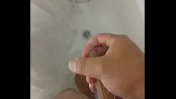 Preview 2 of Mother In Kitchen Fucking Boy - Masturbaci&oacute_n en el ba&ntilde_o