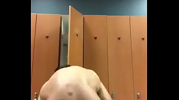 Preview 2 of Anjing Female Mom - Universit&aacute_rio no vestiario