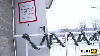 Preview 1 of Abg Bokepdo Com Blogspot - Debt4k. Rotschopf wei&szlig_,  wie man Kreditvermittler durch Sex beruhigt