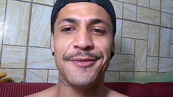 Preview 3 of Jav Squirt Mom And Son - UBER H&Eacute_TERO FICOU COM TES&Atilde_O VENDO MEU VIDEO E ME MOSTROU O PAU DURO