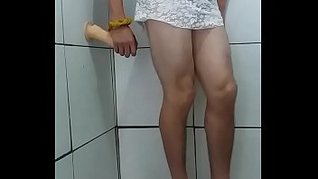 Preview 1 of America Brother Sex - brincando com dois dildo gigantes