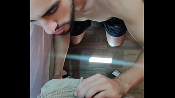 Preview 2 of Lucie Wilde Groped - LEVEI O JOGAR DE FUTEBOL PRA CASA. N&Atilde_O IMAGINAVA QUE ELE TINHA UMA PIKA DE 23CM E GROSSA. - FREE