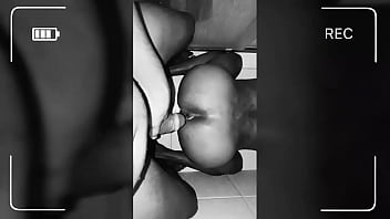 Preview 2 of Amel Arvi - Mijando no putao de Salvador