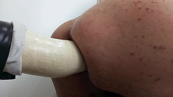 Preview 3 of Turk Genc Cocuk Dul Komsu - Batendo uma punheta, antes de socar consolo grosso no cu, que del&iacute_cia@!!!