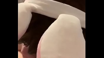 Preview 4 of Mega Nudes - Nina cdzinha chupando um dos maiores paus da sua vida