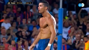 Preview 3 of Her Ad - CR7 tem cara de macho brabo. Seria uma puta pra ele na cama. Queria ser esculachada por ele. Macho irresist&iacute_vel
