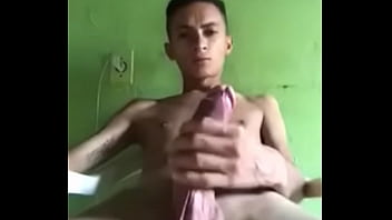 Preview 2 of Pendulous Tits Lesbian - Novinho Dotado 20 cm