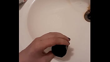 Preview 1 of Nude Porn Azgin Teyze - Jessica wildwood wash&#039_s her mouth out with her own Piss Xvideo exclusive