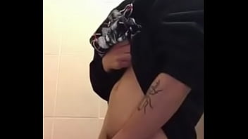 Preview 1 of Xxx12 - Paja en ba&ntilde_o