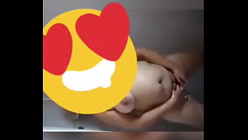 Preview 3 of Swdi Porn - Masturbando no chuveiro