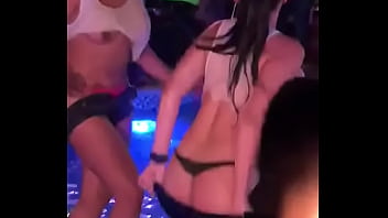 Preview 3 of Julitica Big Boob - Hot ass twerking by models