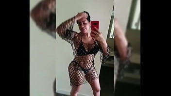 Preview 1 of Year Top 70s - Karent Gomez en Sexy Bikini