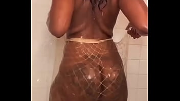 Preview 2 of Saggy Stomach Stretchmark Milf - Twerk
