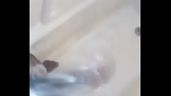 Preview 2 of 2018 Hiadi - Freeze shower play