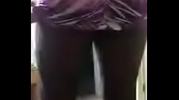 Preview 2 of Klara Mla - DESFILANDO TODA SENSUAL DE VESTIDINHO