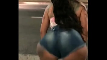 Preview 2 of Mom Creampie Son - REBOLANDO SHORTINHO