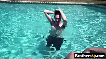 Preview 3 of Daneisys Mom - Hot gay fuck