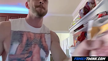 Preview 1 of Teen Nud - FamilyTwinl - So Excited to Burn My Step-Brother&#039_s Bacon