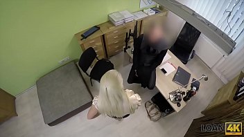 Preview 2 of Bedroom Couple - LOAN4K. Agente no puede esperar para empujar su polla en el adorable co&ntilde_o de Blanche