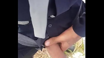 Preview 2 of Fecken Vajen 18jahre - Beefy security guard pissing and showing his meaty dick