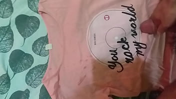 Preview 3 of Drogadas Y Violadas Borrachas - Cumming on my step sister&#039_s t-shirt