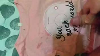 Preview 4 of Drogadas Y Violadas Borrachas - Cumming on my step sister&#039_s t-shirt
