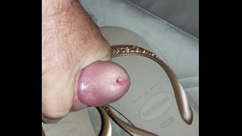 Preview 3 of Masturbasi Sex Japan - Havaianas 37/38 nuds