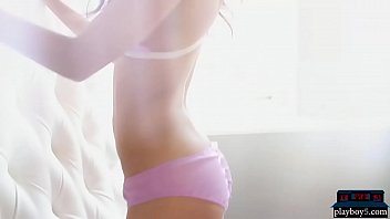 Preview 1 of Hd Www Poren - Latina model with nice curves Sarah Marie stripteasing