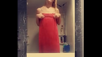Preview 1 of Girls Fuk Xxxx - Slurry Summer having fun after her shower
