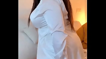 Preview 2 of Ledis Police Xxx Video - con un vestido blanco sexy pero debajo de eso est&aacute_ desnuda