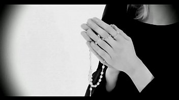 Preview 2 of Mature White Wife Slapped - Erblicket die T&ouml_chter des Firmaments {blACk metAL PMV}