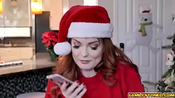 Preview 1 of Boliybord Acters Xxx - Christmas Family Orgy1.mp4