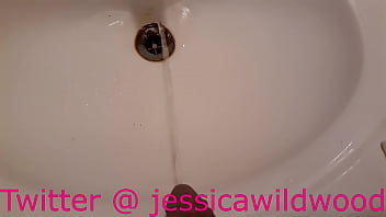 Preview 3 of Gachinco Gachi1151 Ran - Jessica wildwood Piss&#039_s in the sink 2020