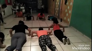 Preview 4 of Xhamester Old Aunty - Nalgonas bailando